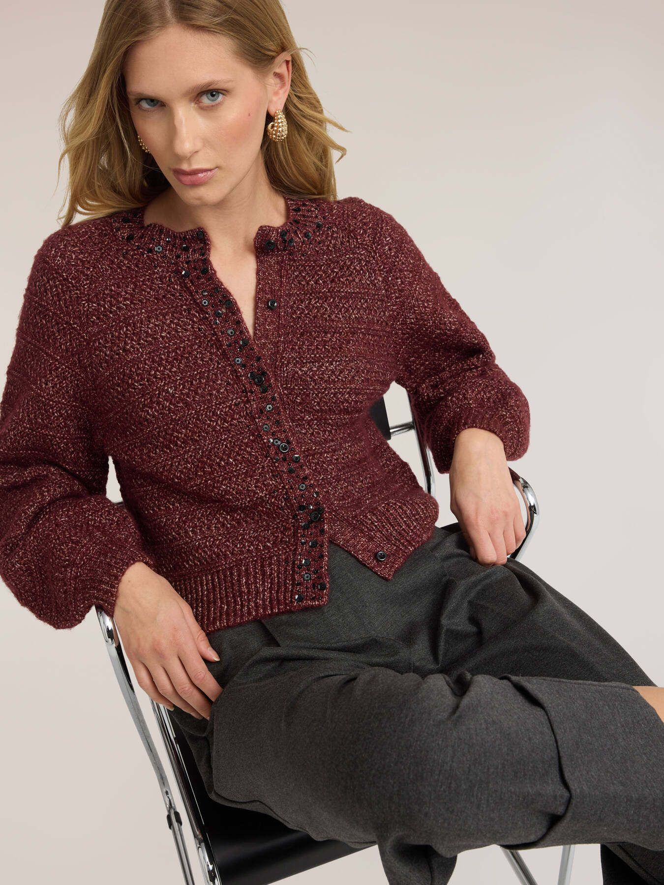 Cardigan en tricot lurex avec applications bijoux image number 3