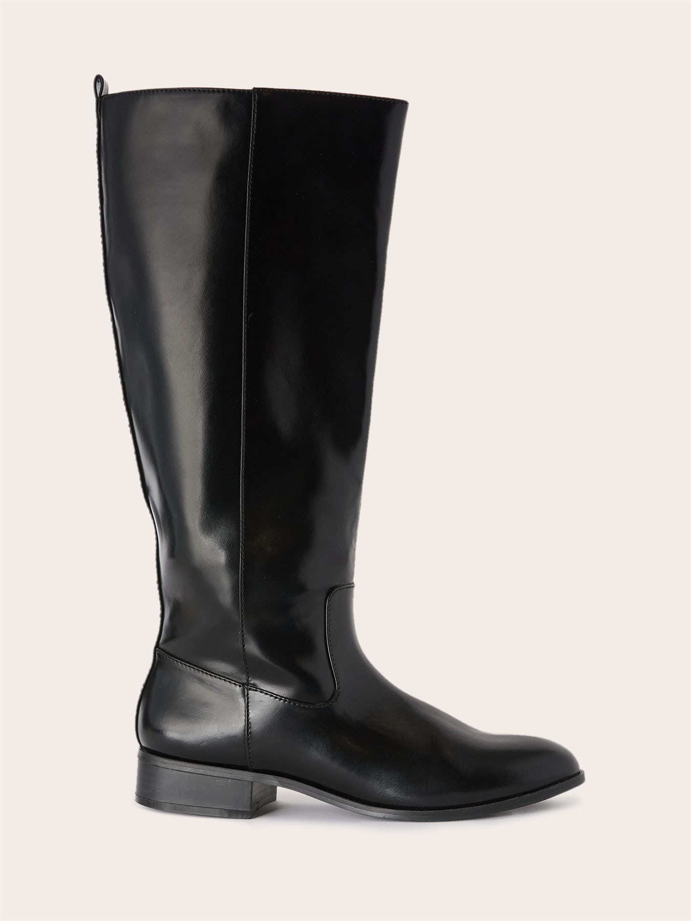 Low boots with studs image number 2