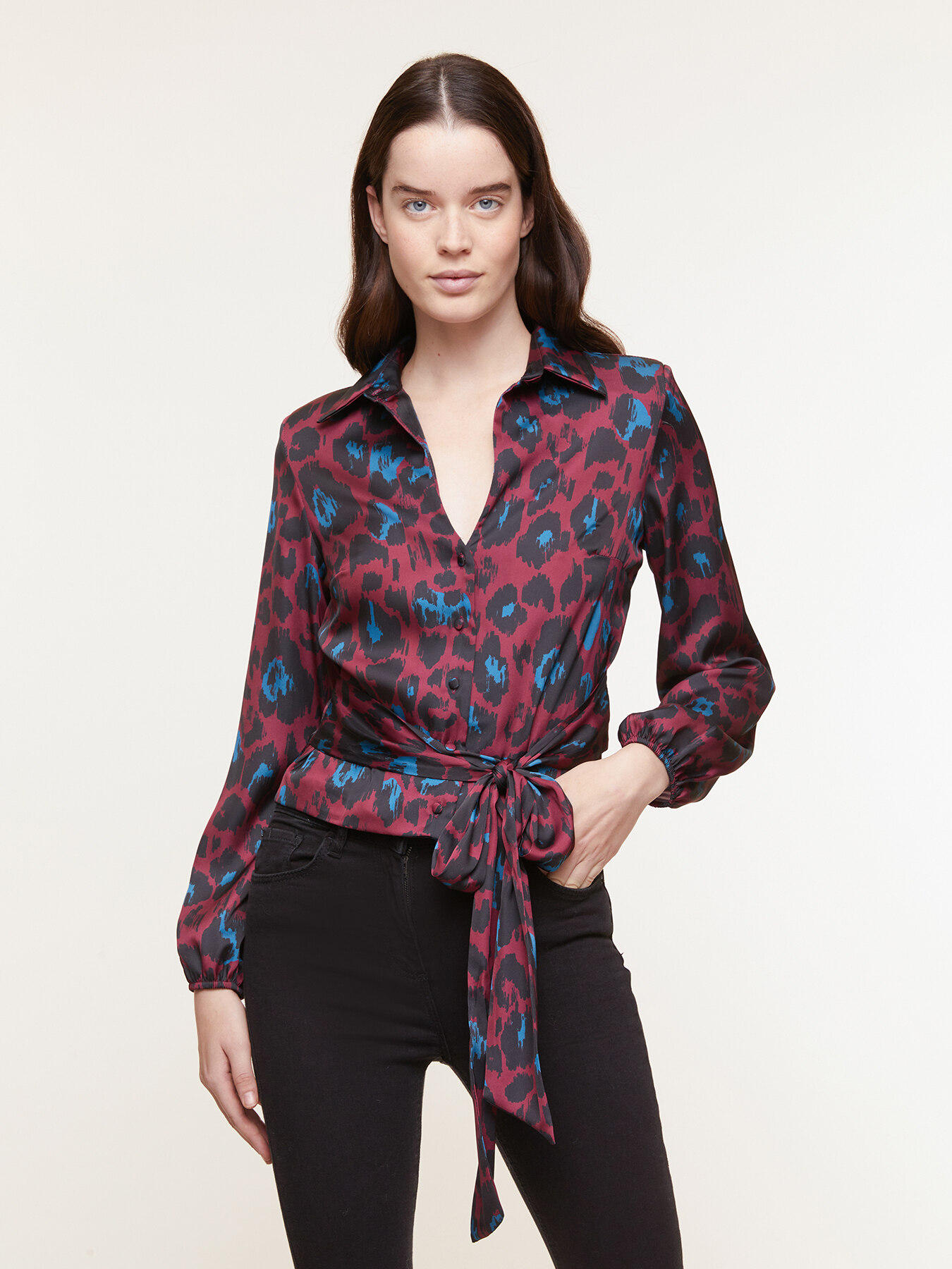 Animal-print patterned satin fit shirt image number 0