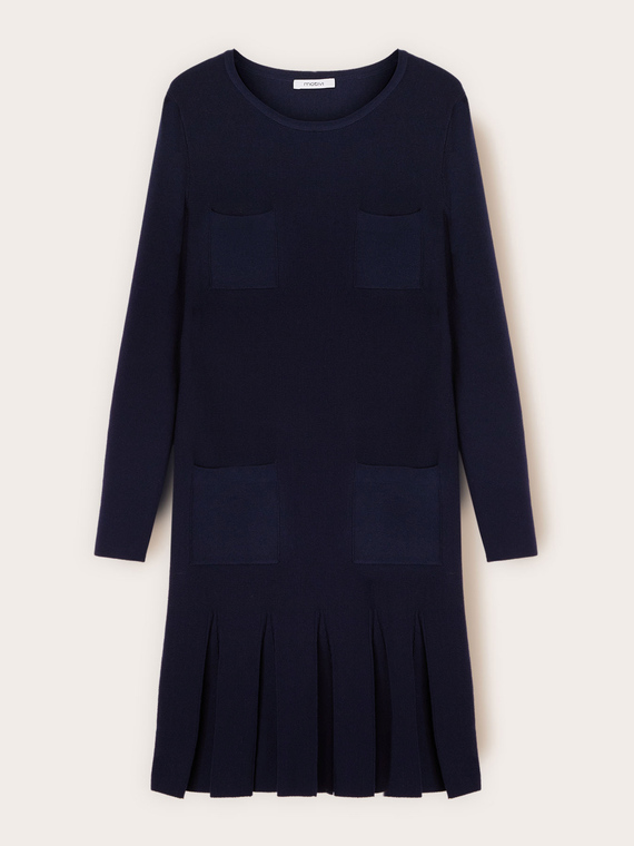 Flared knit dress with pockets