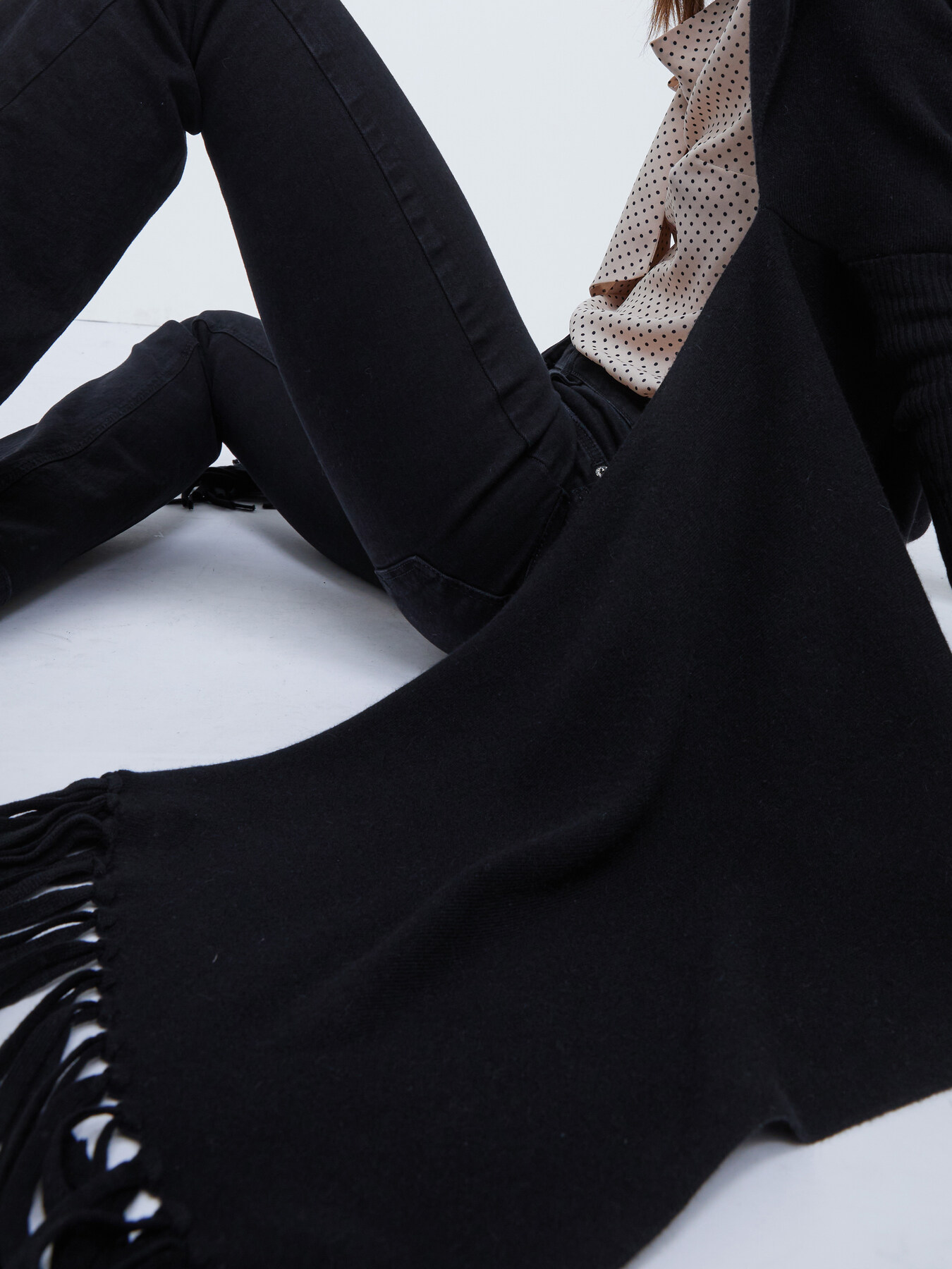 Poncho with sleeves and fringes image number 1