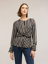 Gestreifte Bluse mit Wickeloptik image number 2