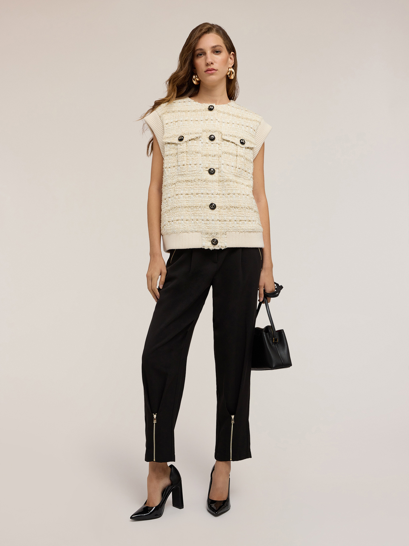 Boucl&eacute; fabric vest image number 2