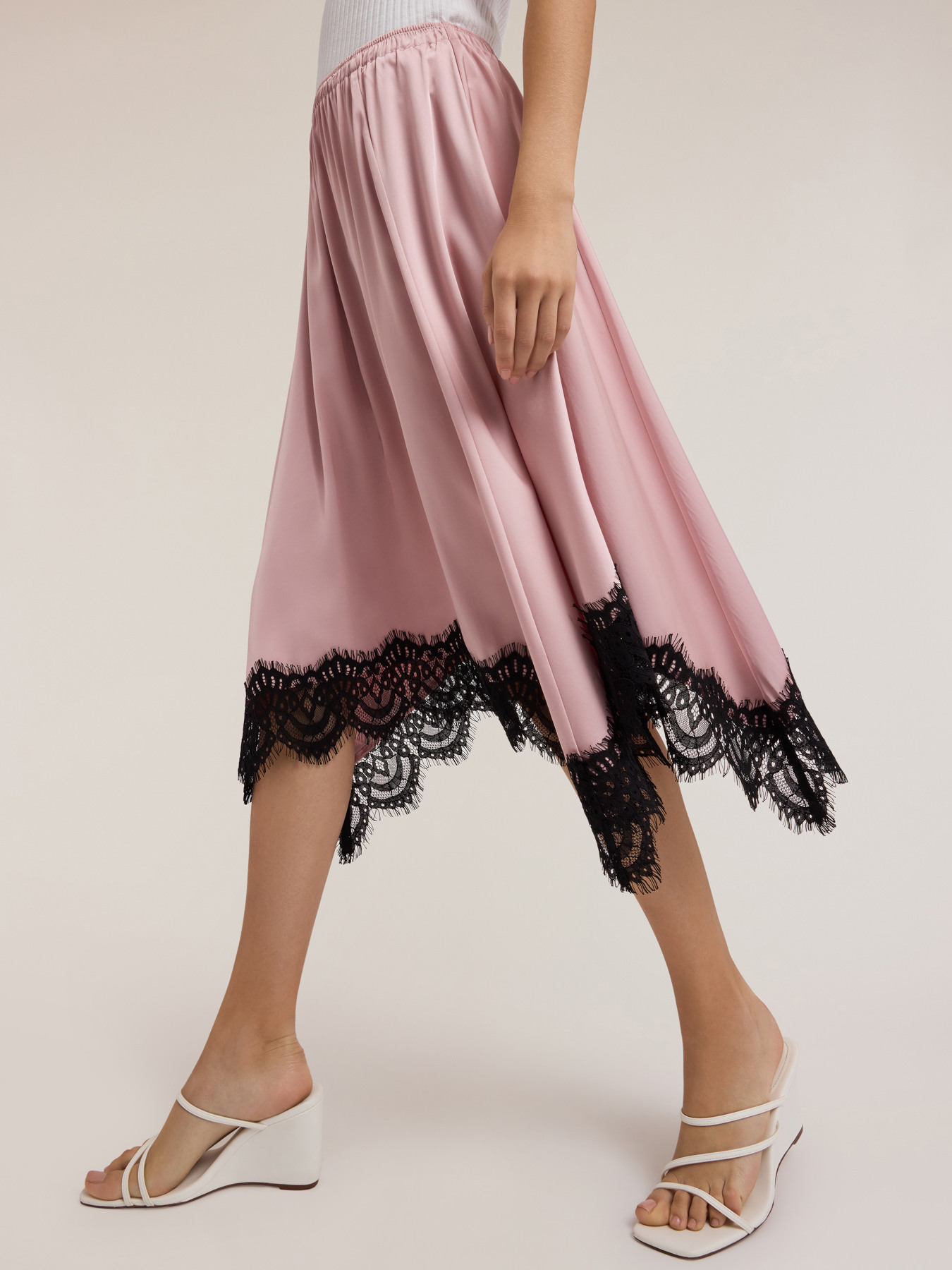 Satinrock mit Spitzenbesatz image number 3