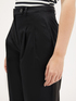 Cropped trousers with darts image number 3