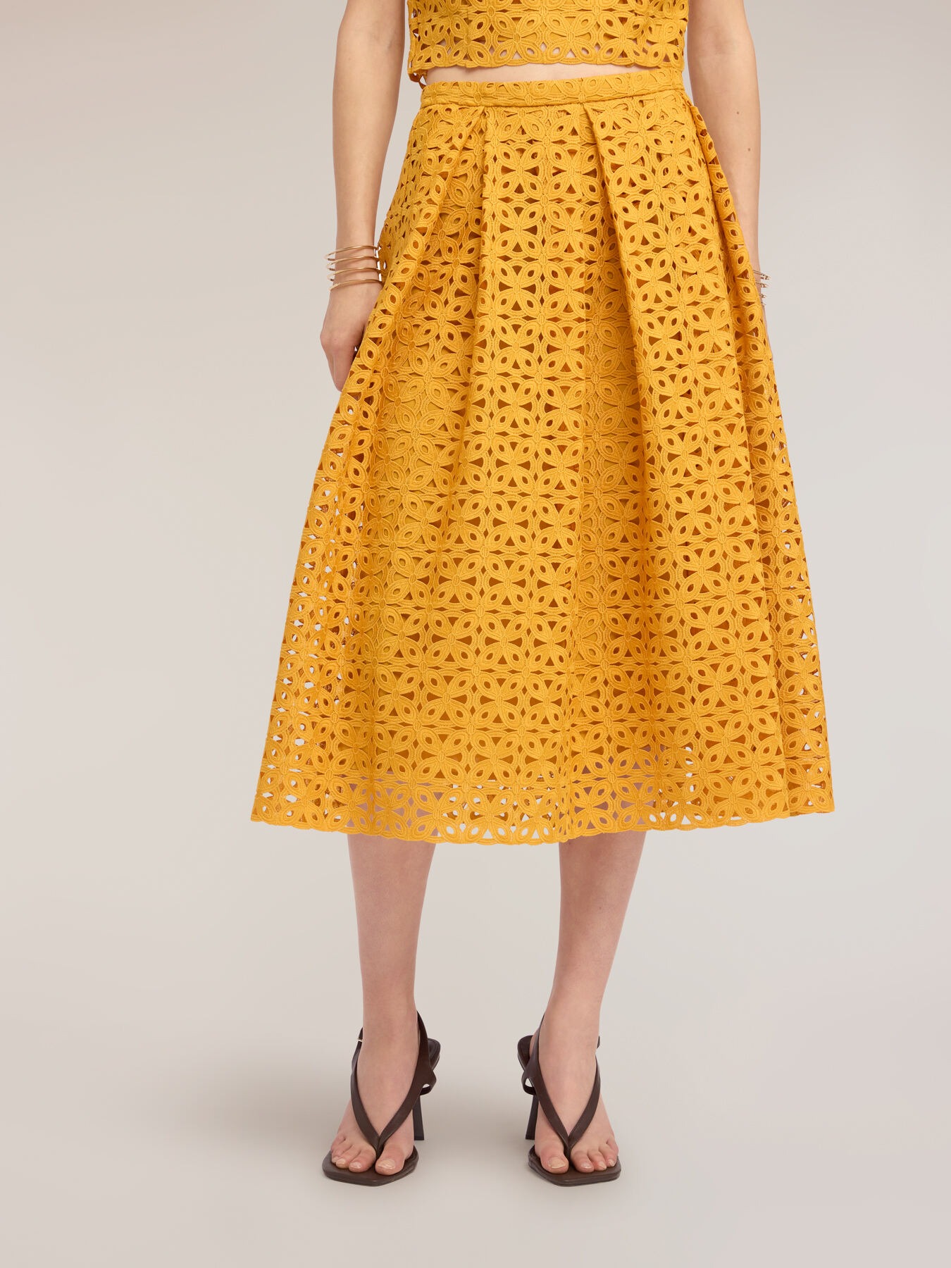 Pleated macram&eacute; lace skirt image number 2
