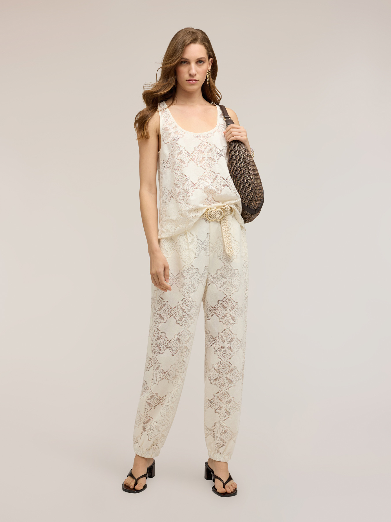 Lace jogging pants image number 2