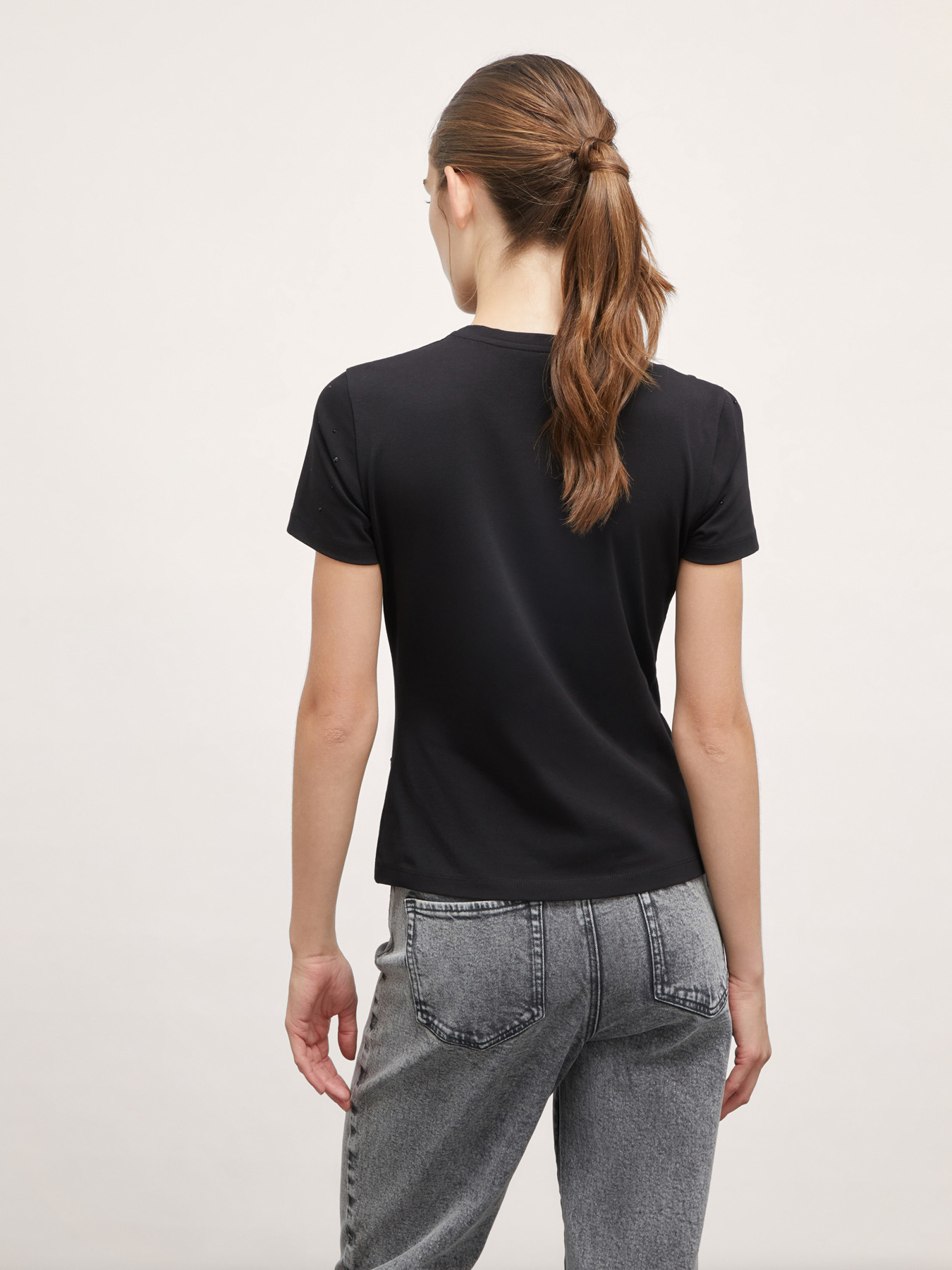 camiseta llena de strass image number 1