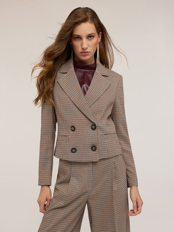 Short double-breasted jacket with check pattern