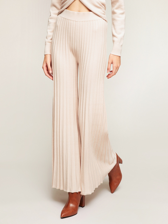 Pleated knit trousers