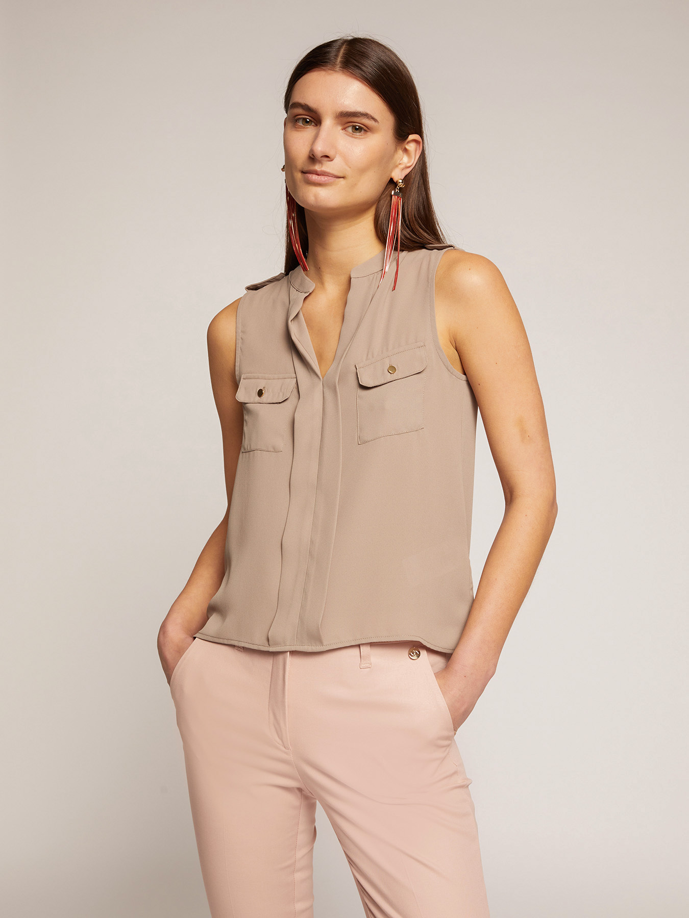 Flowing top with pockets image number 0