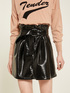 Mini-jupe avec ceinture en vinyle image number 2