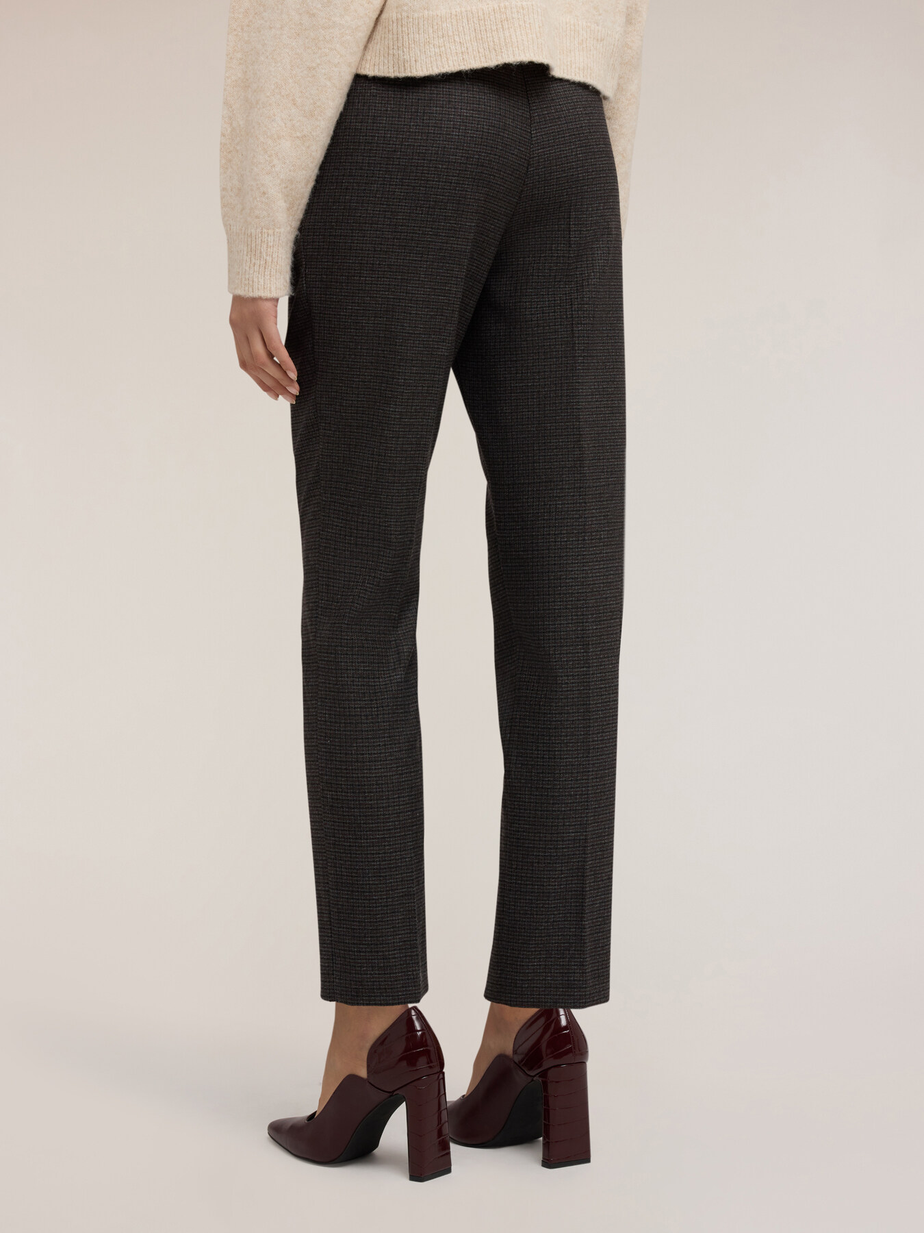 Regular pants in yarn-dyed fabric image number 1