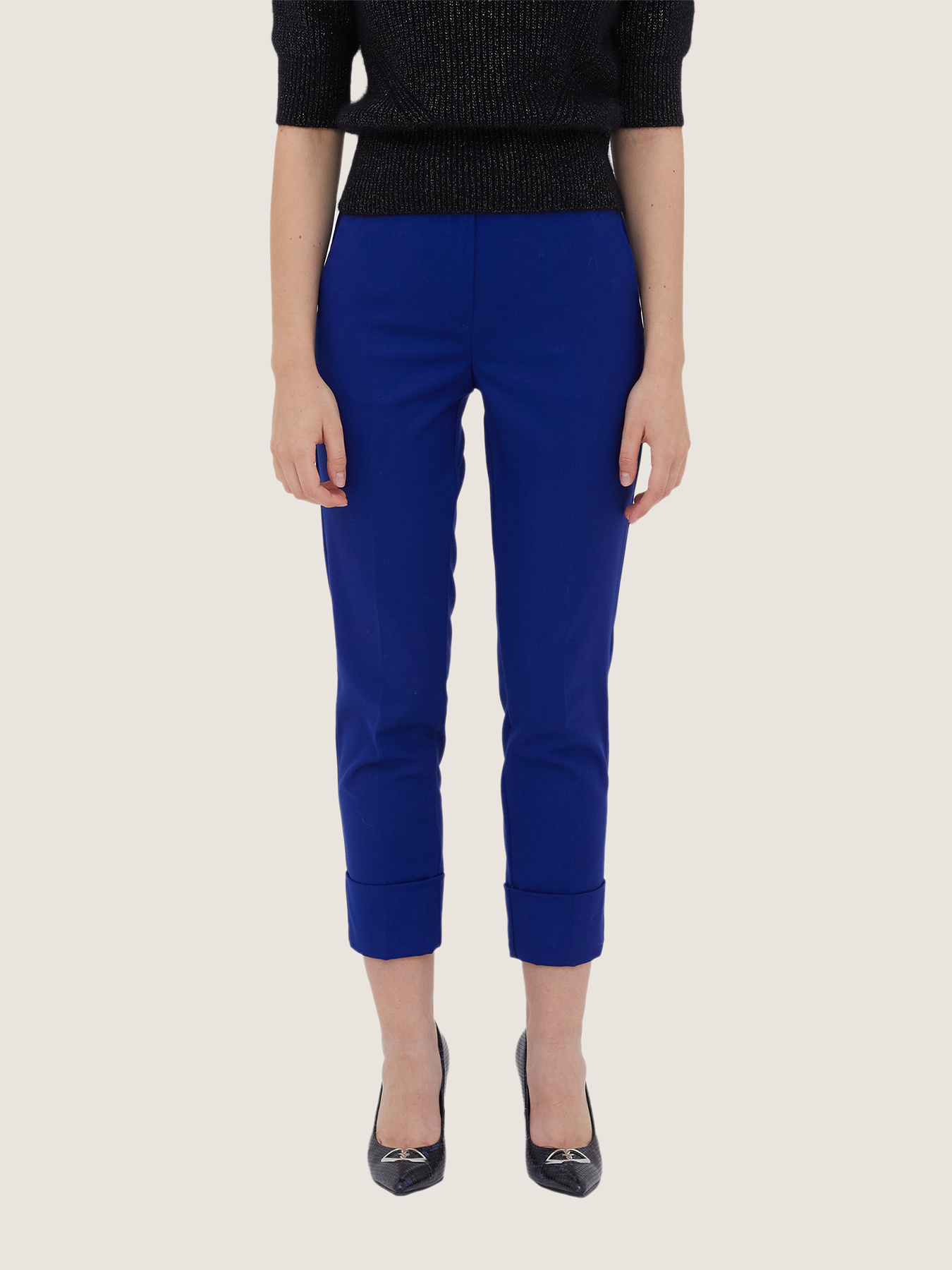 Solid color cigarette trousers