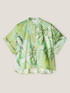 Camisa amplia con estampado de hojas image number 4
