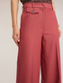 Pantalones palazzo fluidos con pliegue marcado image number 3