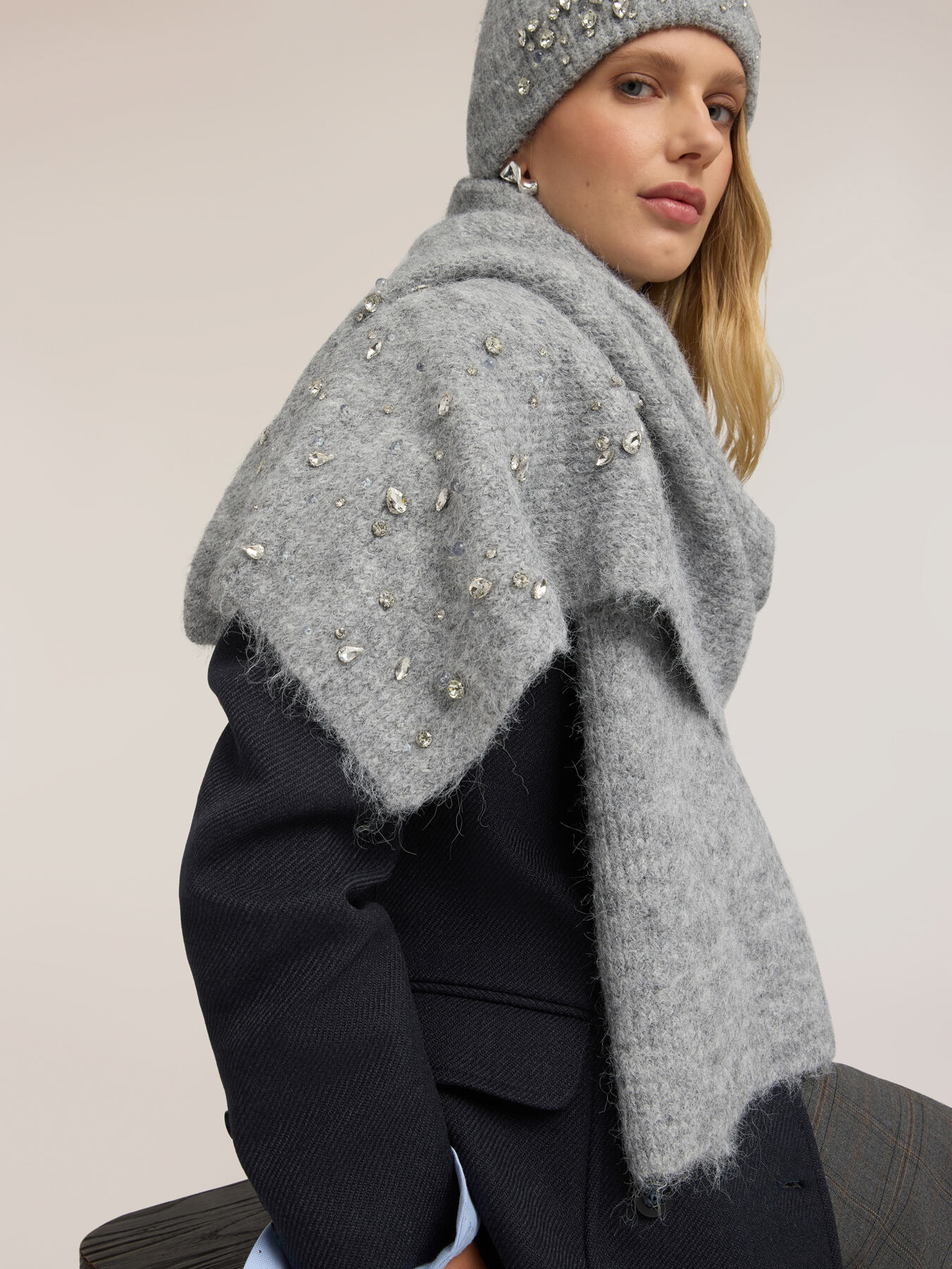 Wool-blend scarf with appliqu&eacute;s image number 0