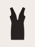 Sheath cut dress with plunging neckline image number 4