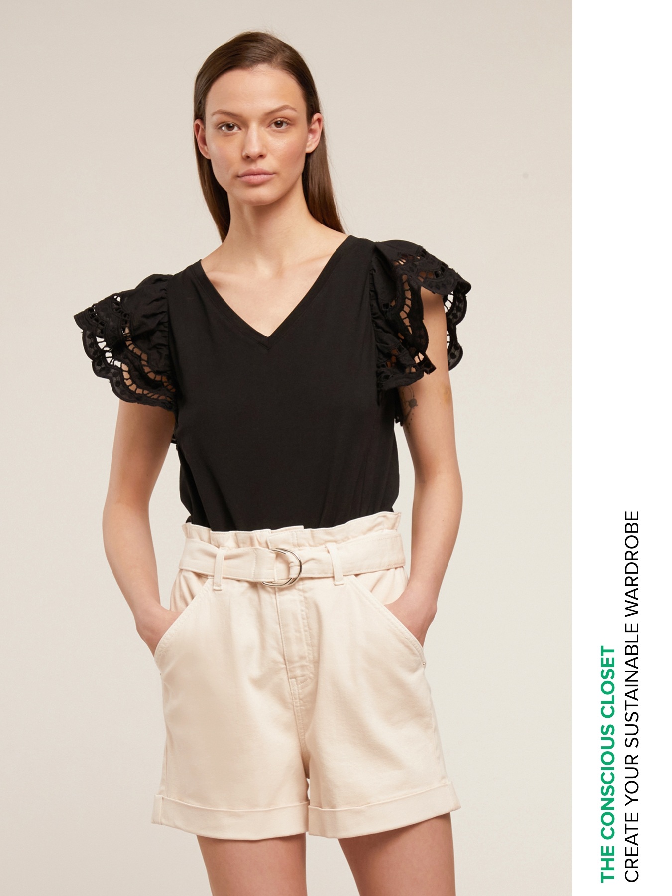 Cotton T-shirt with broderie anglaise sleeves image number 0
