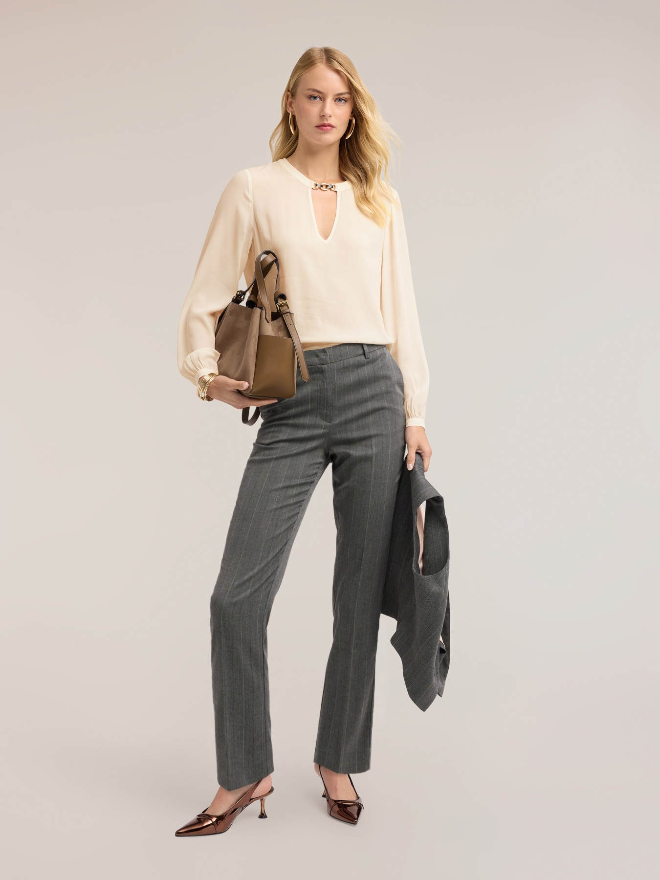 Cr&ecirc;pe de chine blouse with metal loop image number 2