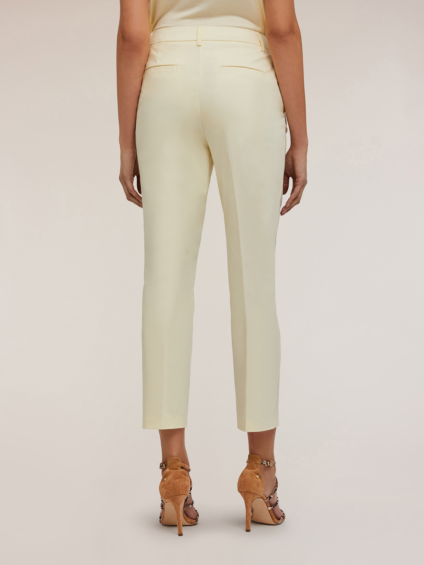 Pantalon regular en tissu technique image number 1