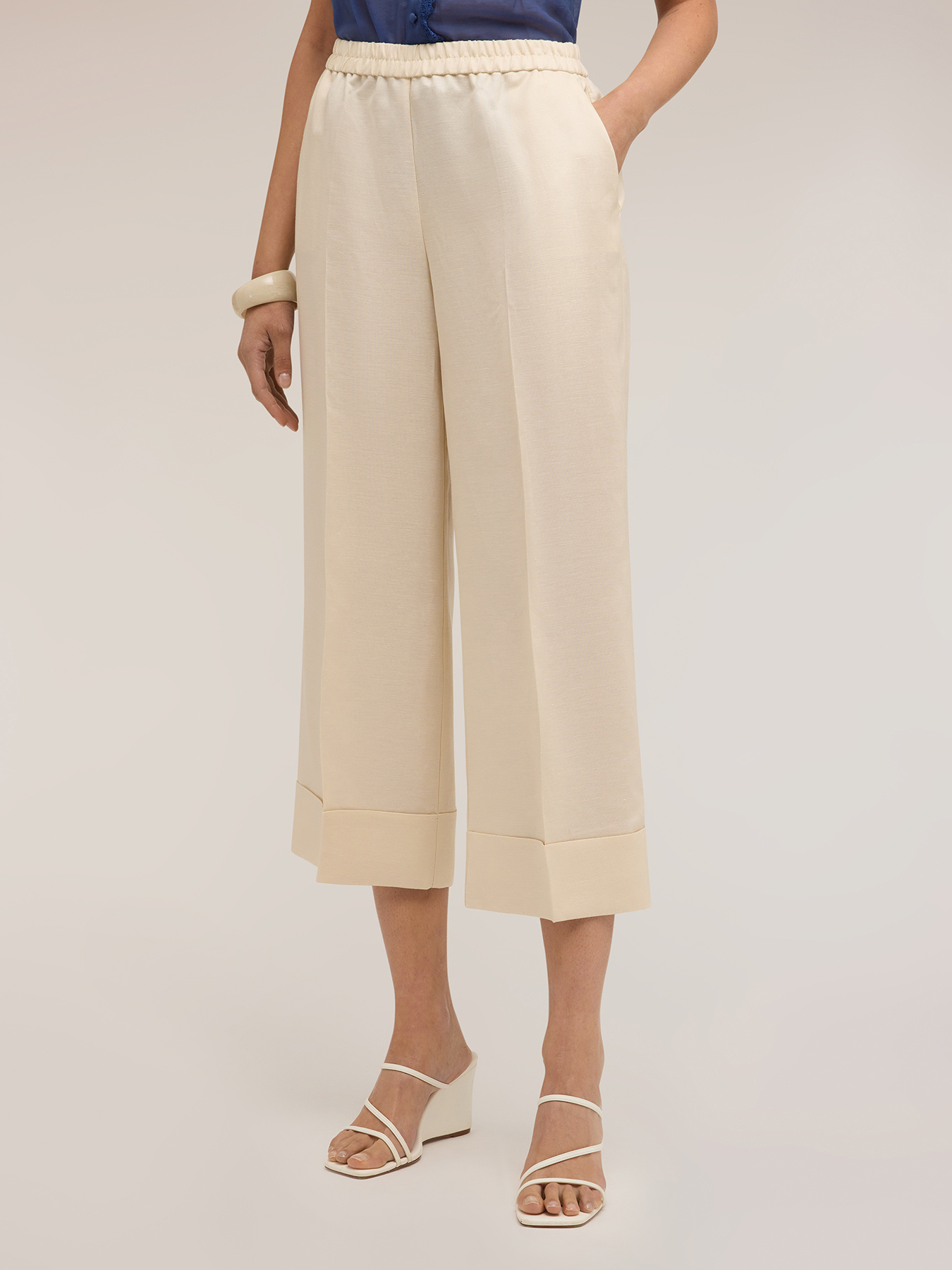 Pantalones cropped de mezcla de lino image number 2