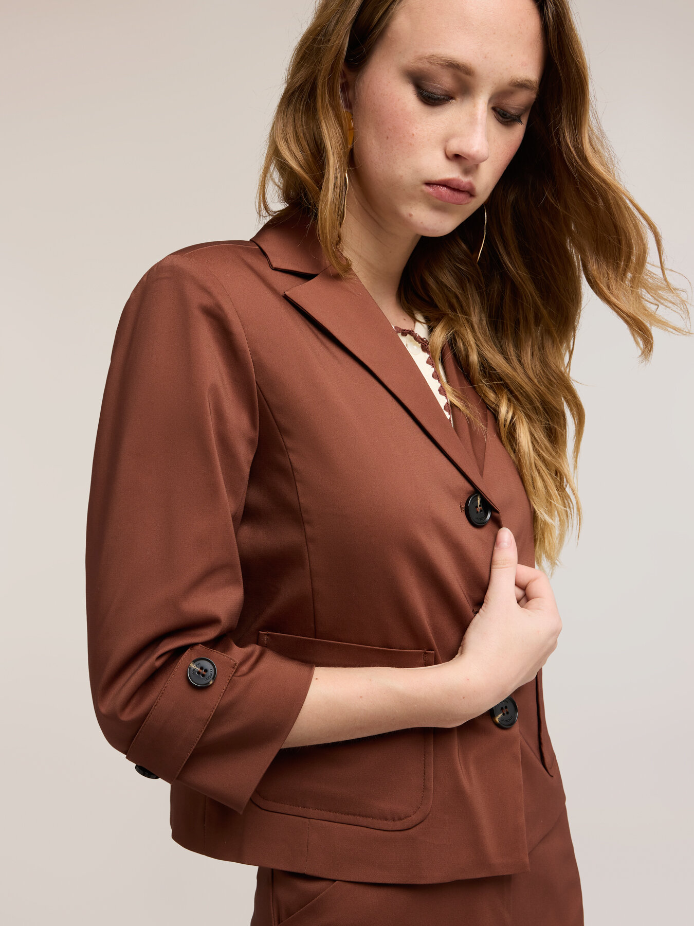 Three-quarter sleeve cotton blend jacket image number 2