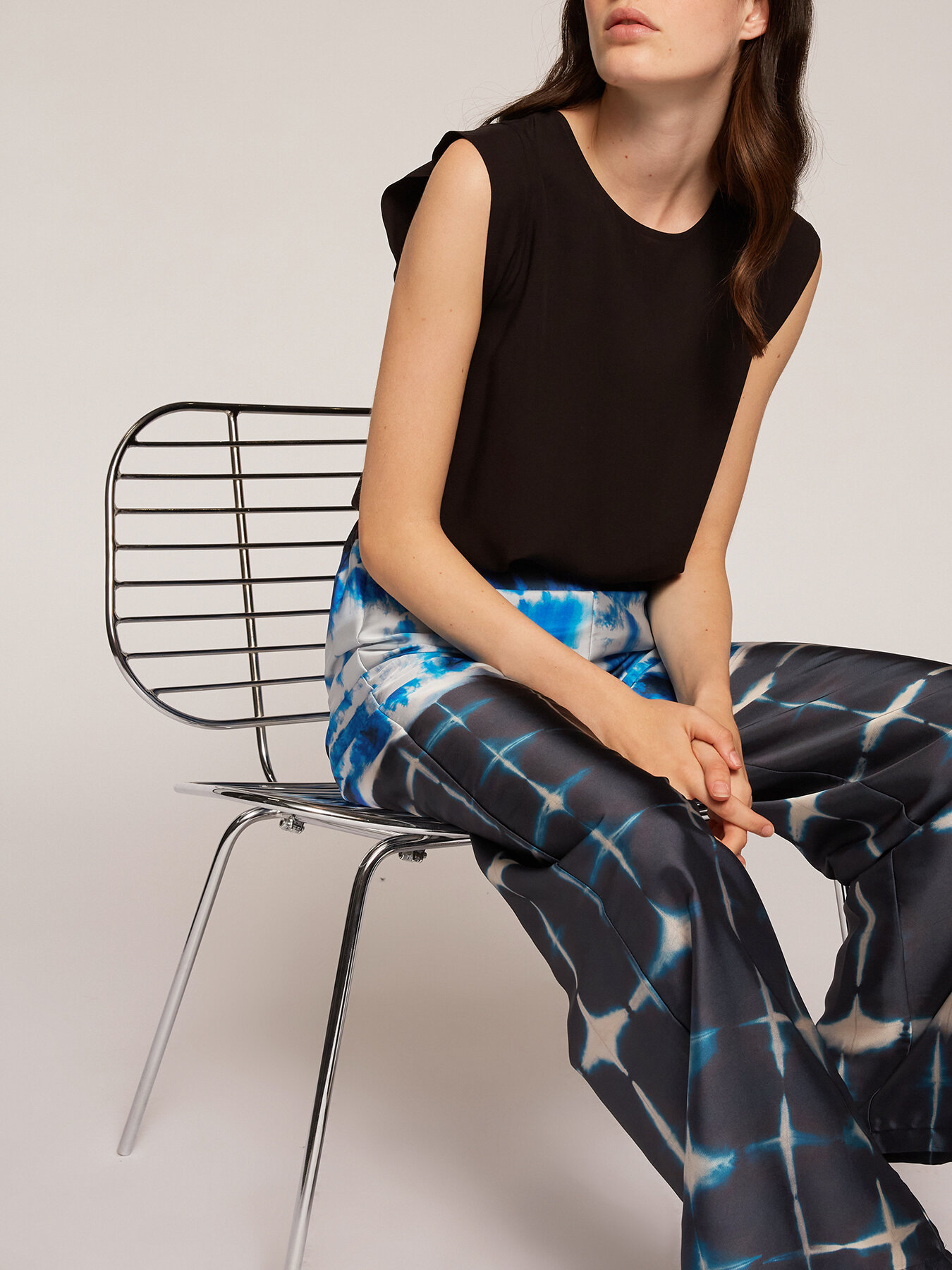 Pantaloni larghi fantasia tie dye image number 2