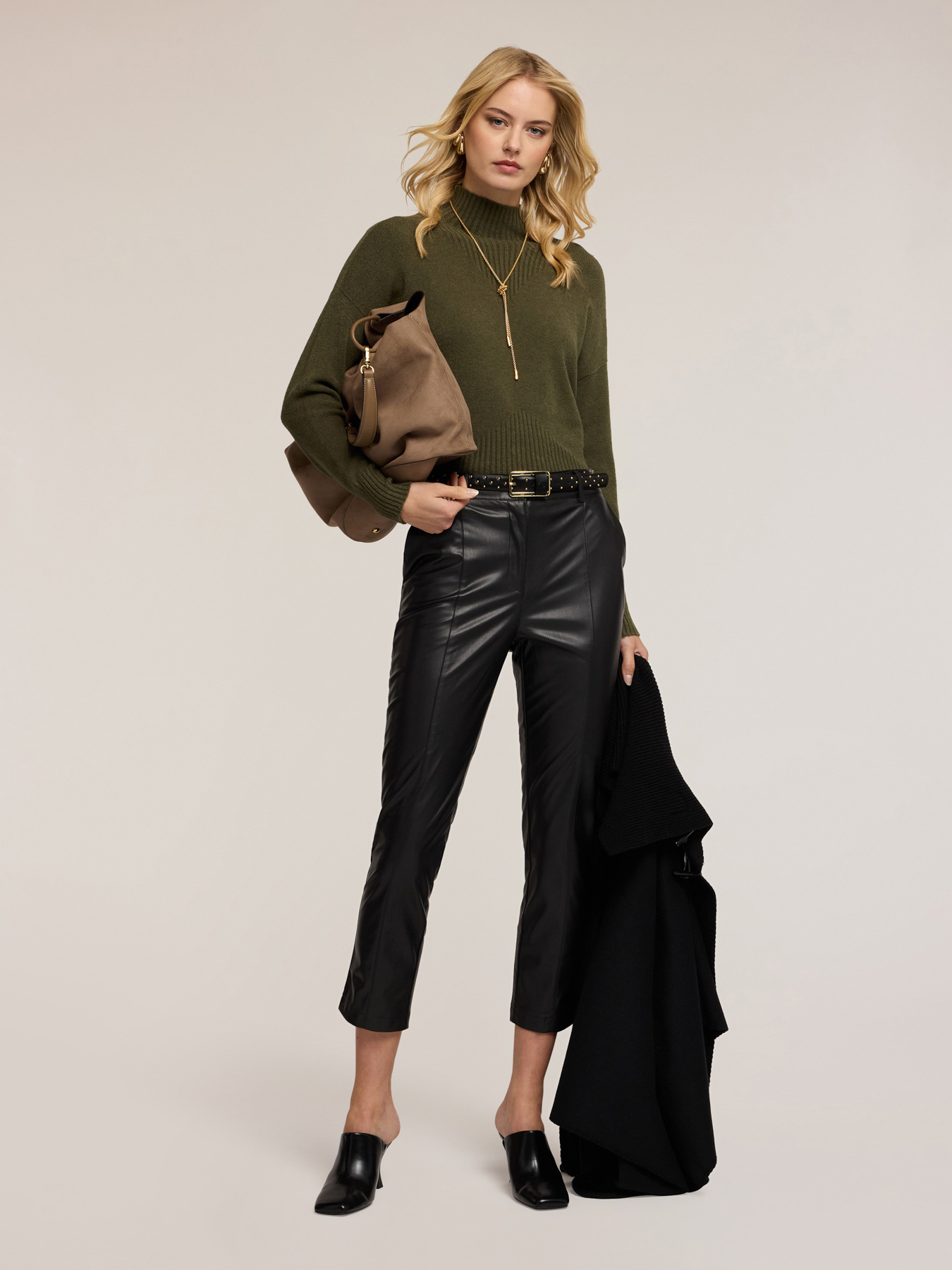 Ribbed viscose turtleneck sweater image number 3