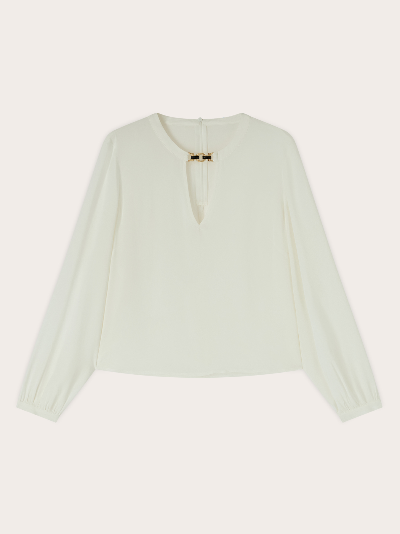 Cr&ecirc;pe de chine blouse with metal loop image number 4