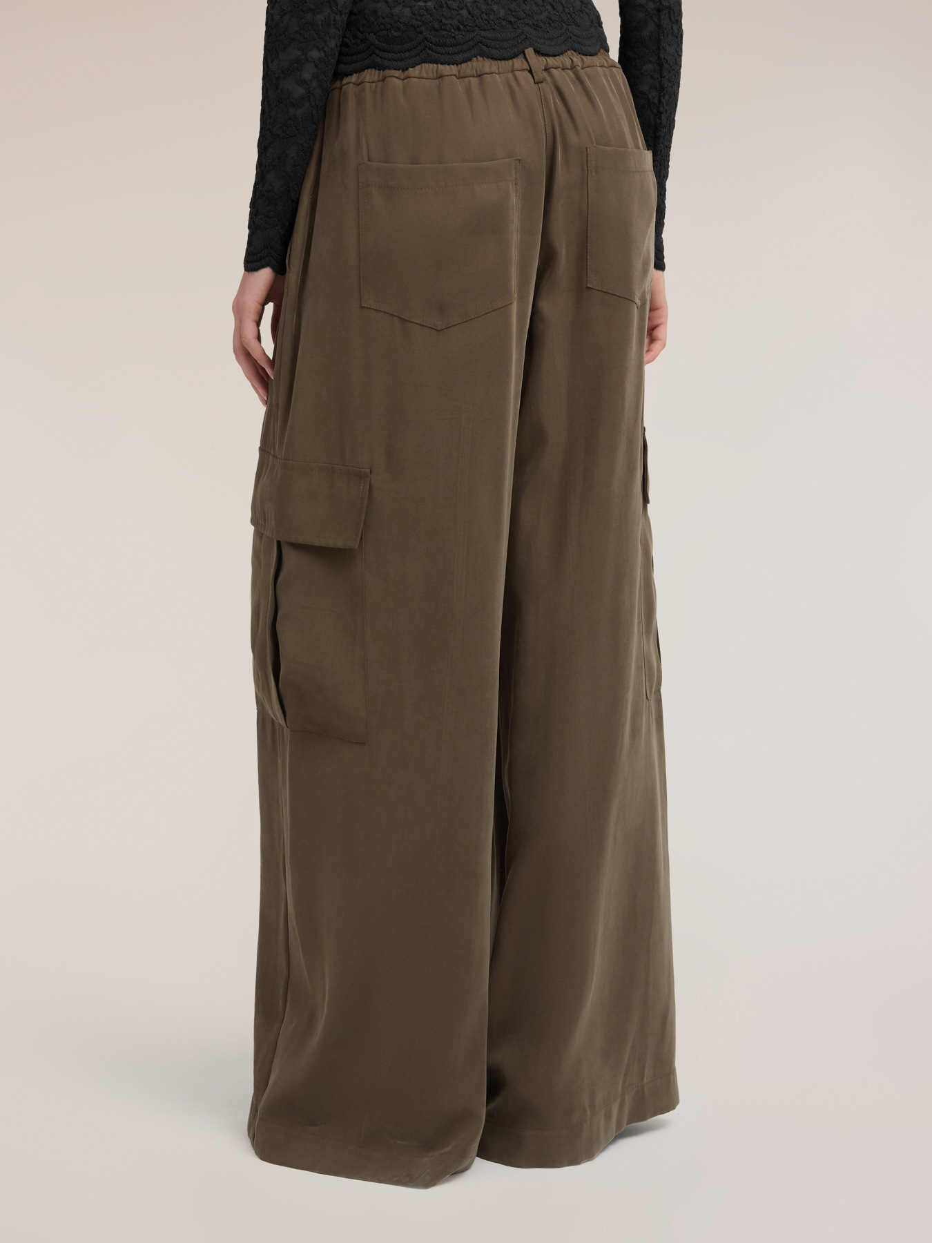 Pantalones cargo palazzo mezcla de viscosa image number 2