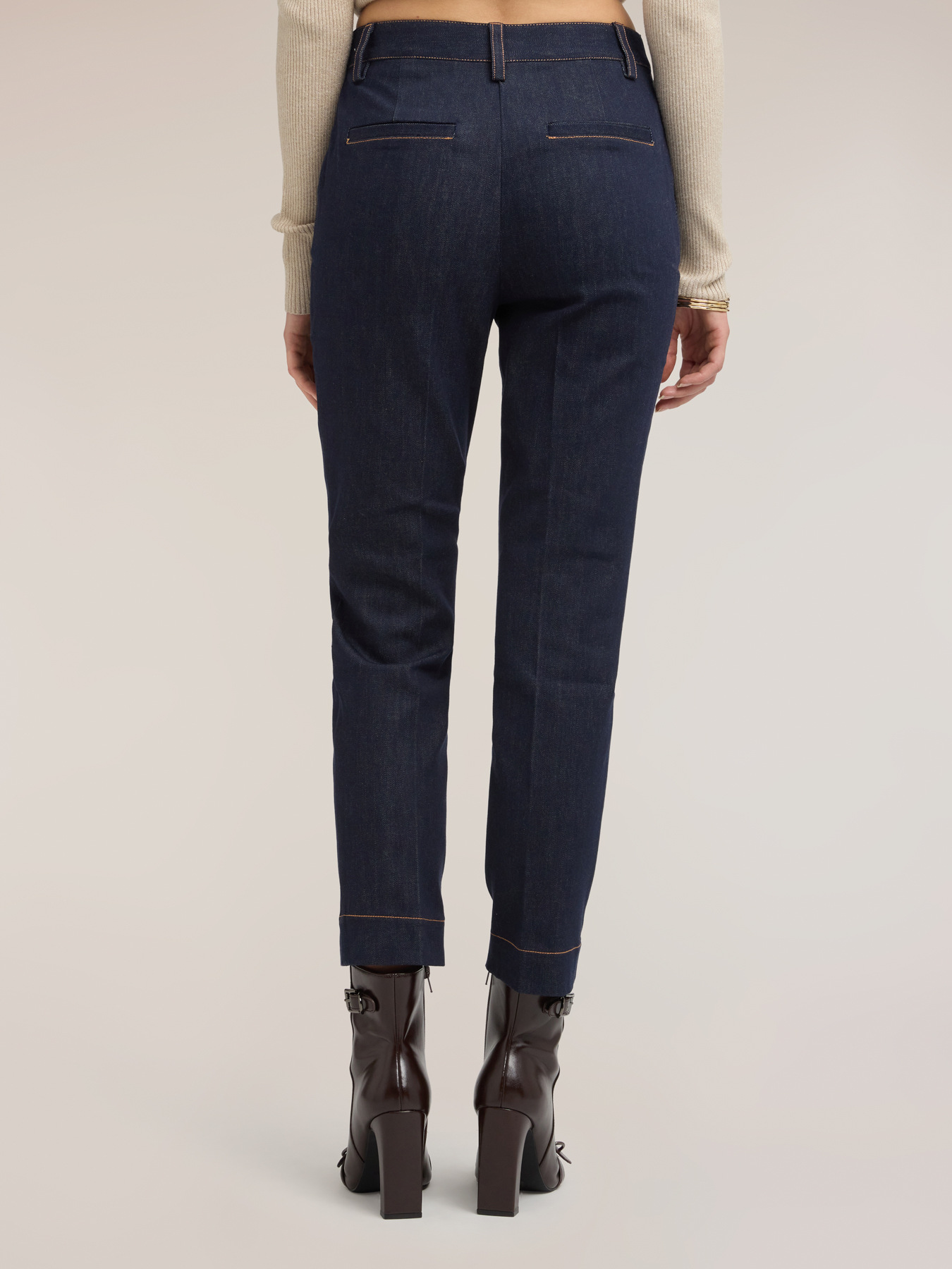 Tailored chino jeans image number 1