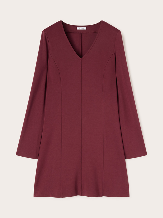 Ausgestelltes Kleid aus Milano-Strick