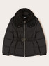 Kurze Daunenjacke mit G&uuml;rtel image number 4