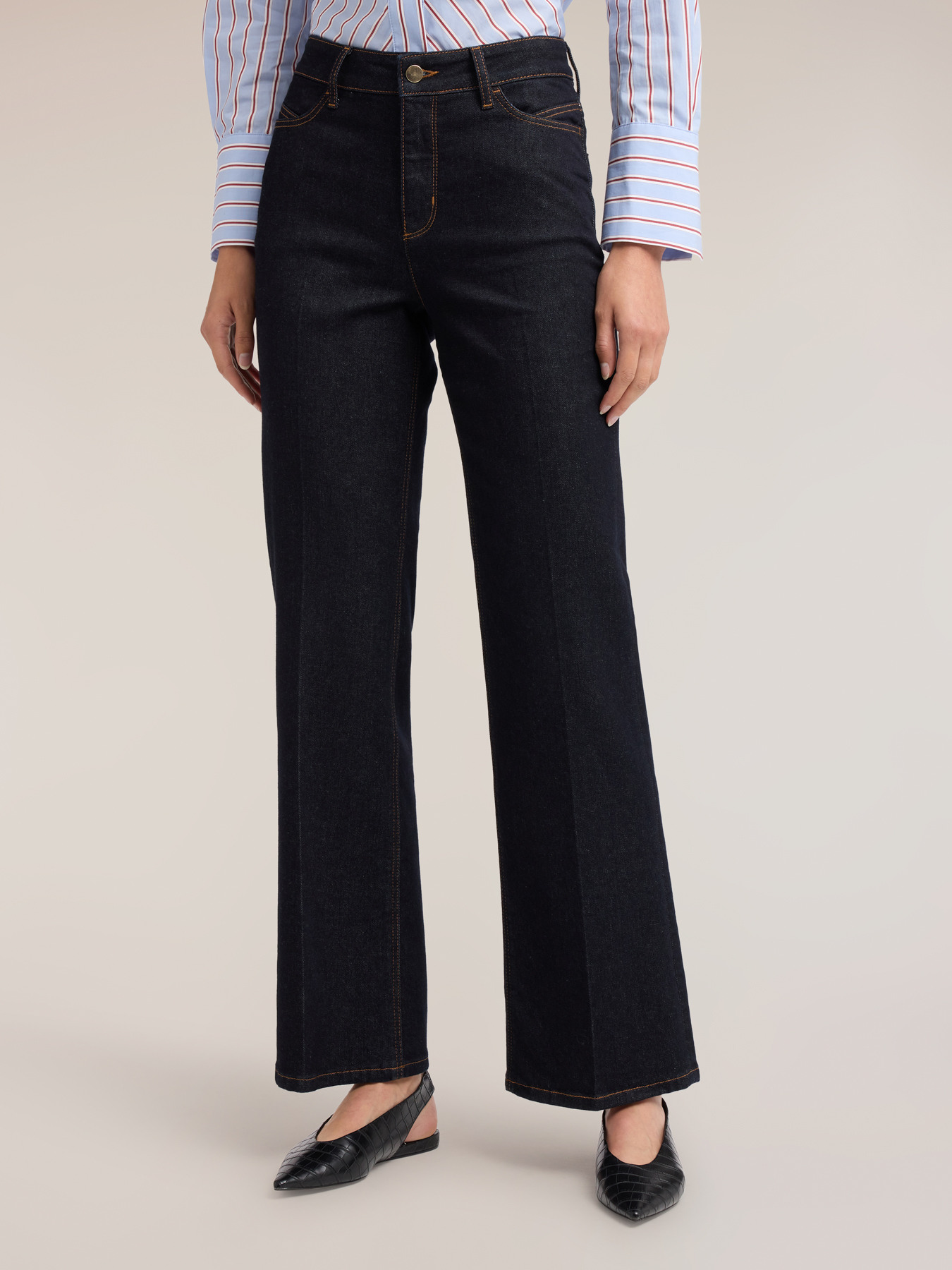 Jeans mit geradem Regular-Fit und B&uuml;gelfalte image number 2
