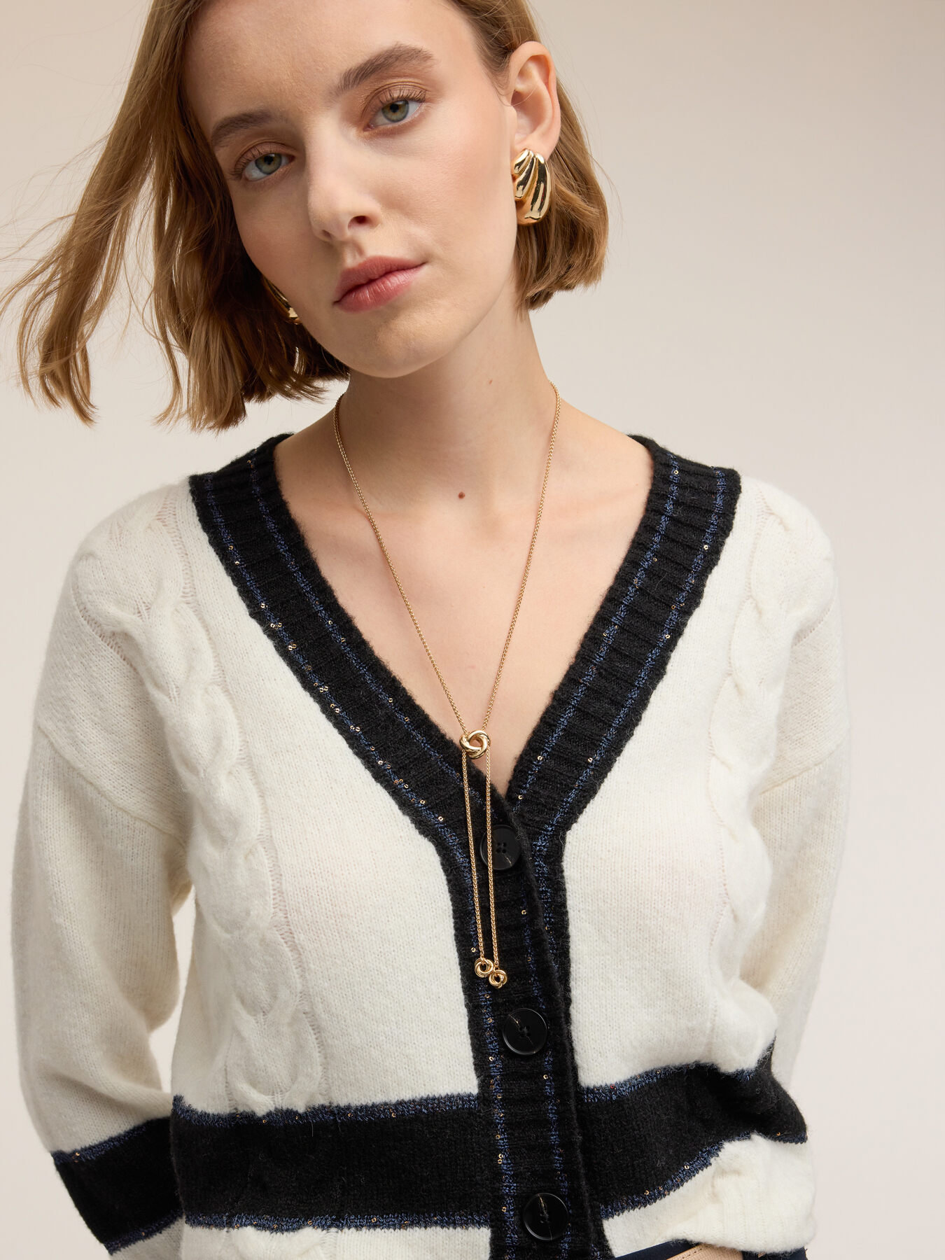 Cárdigan de punto con lentejuelas image number 3