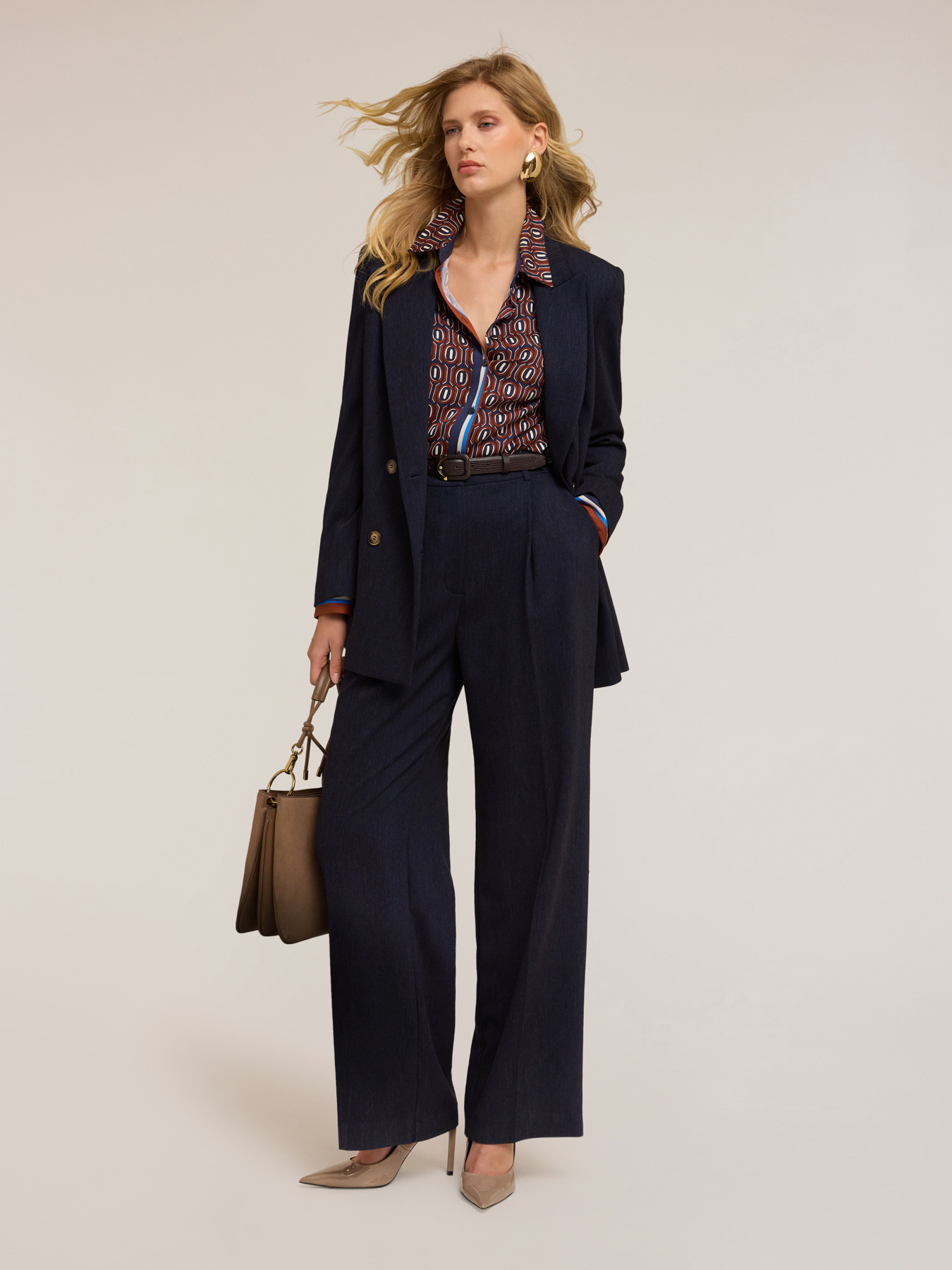 Pantaloni fluidi larghi con pieghe image number 0