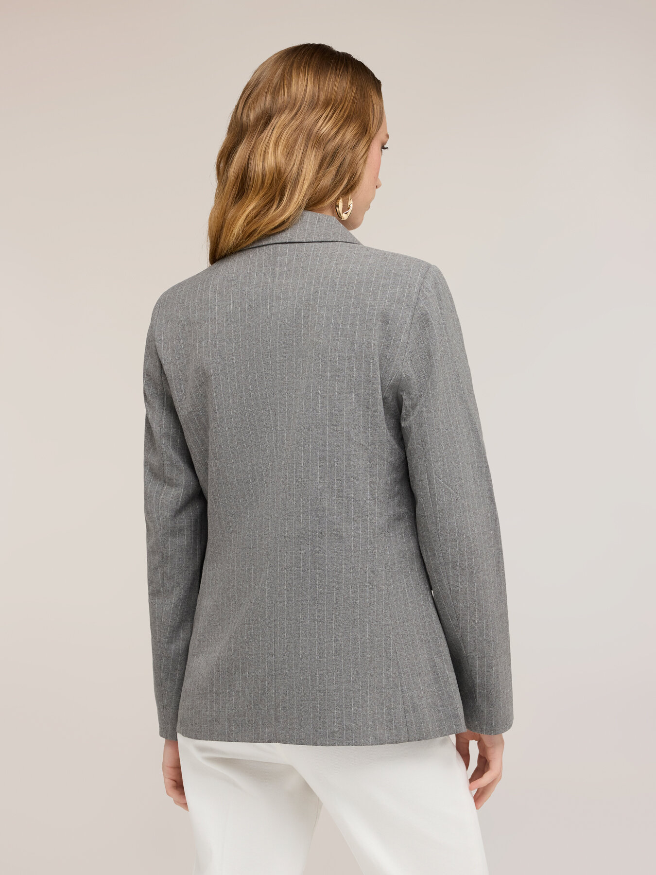 Zweireiher-Jacke mit Nadelstreifen image number 1