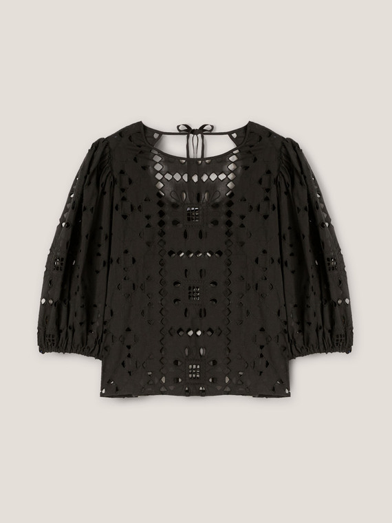 Broderie anglaise summer blouse