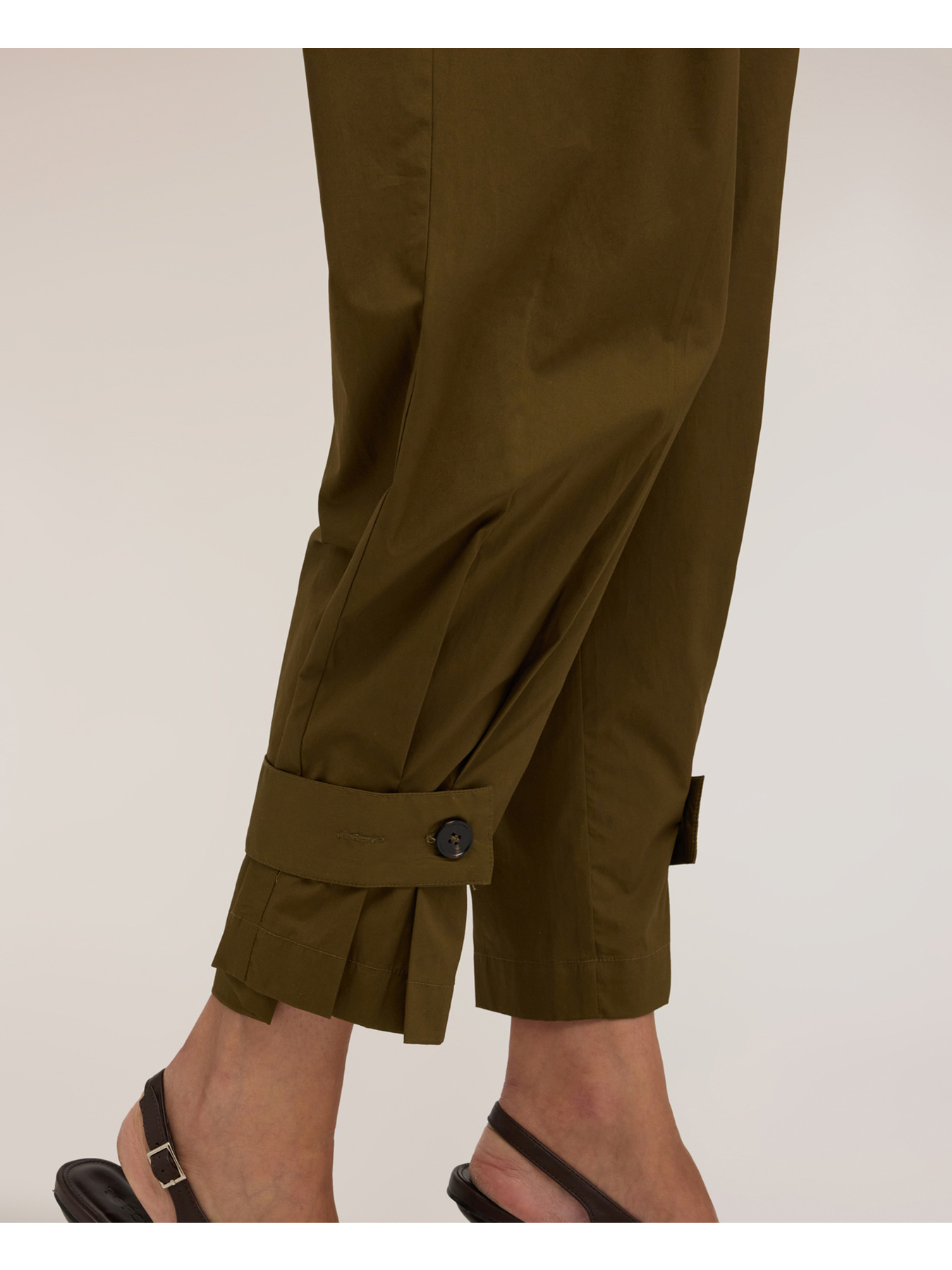 Pantaloni cropped in popeline con pinces image number 3