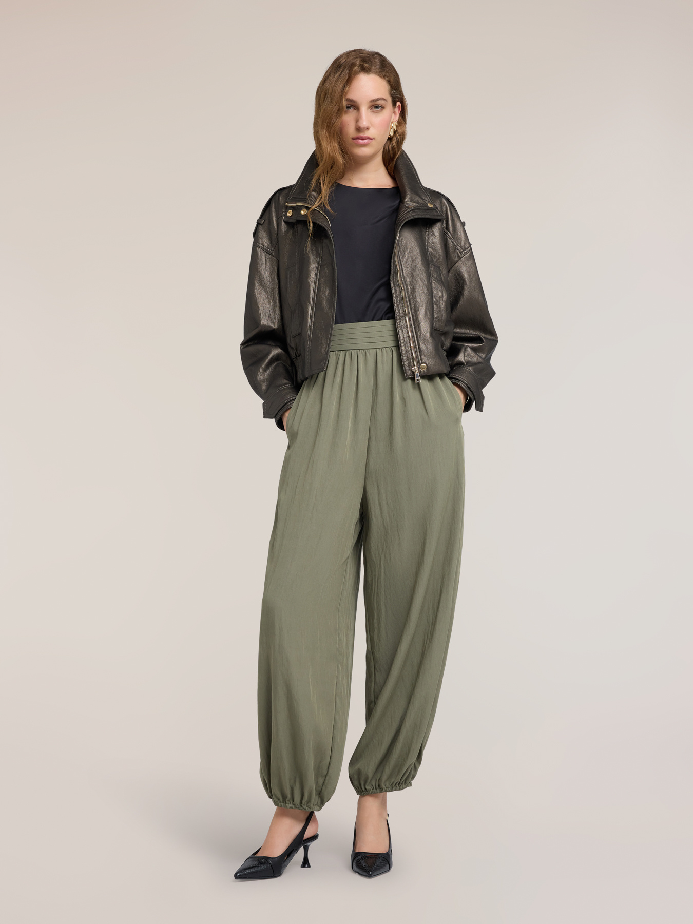 Short crinkle bomber jacket with high collar image number 2