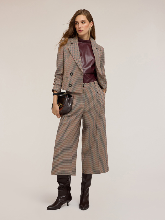 Pantaloni scurți cu model &icirc;n carouri