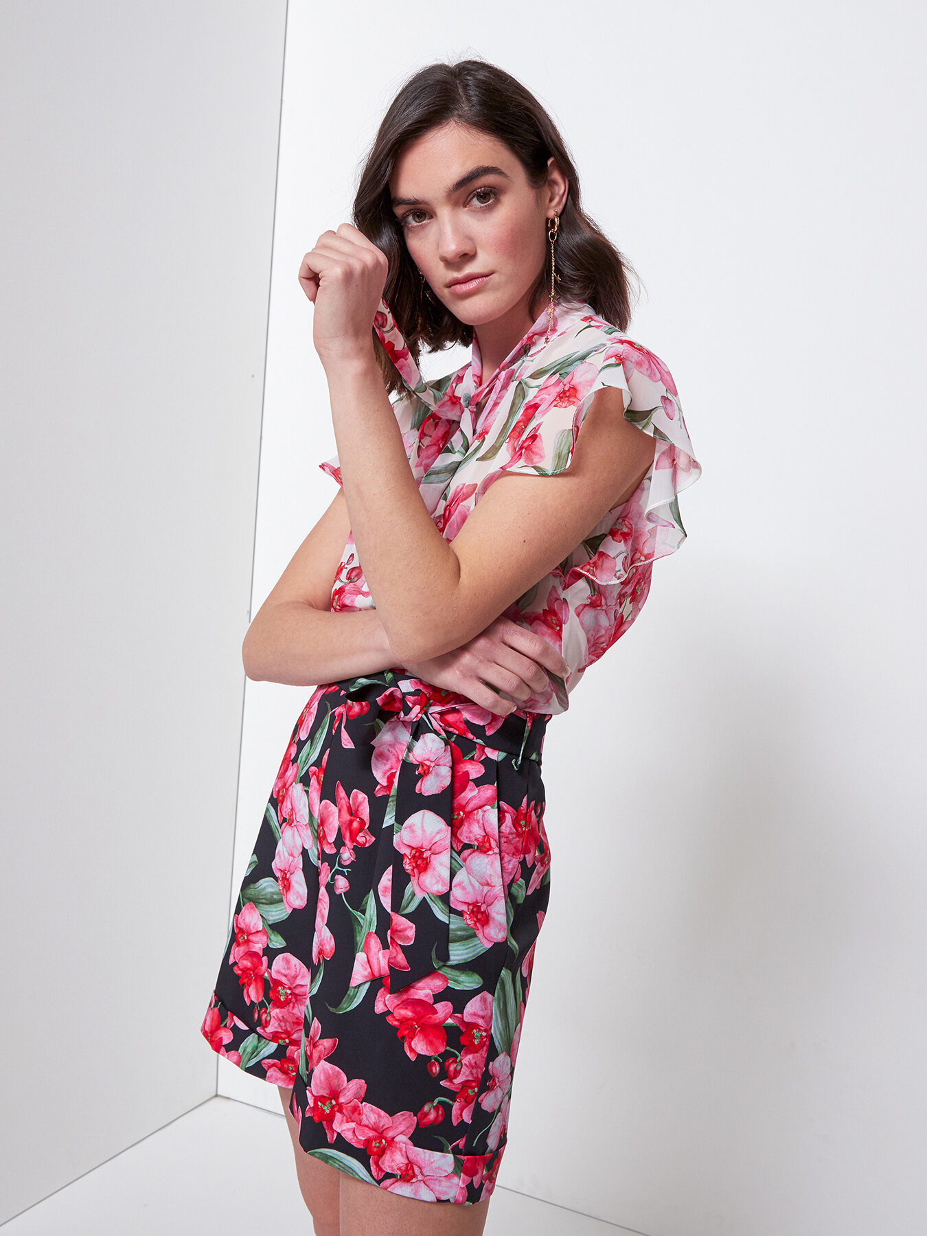 Floral pattern shorts image number 0