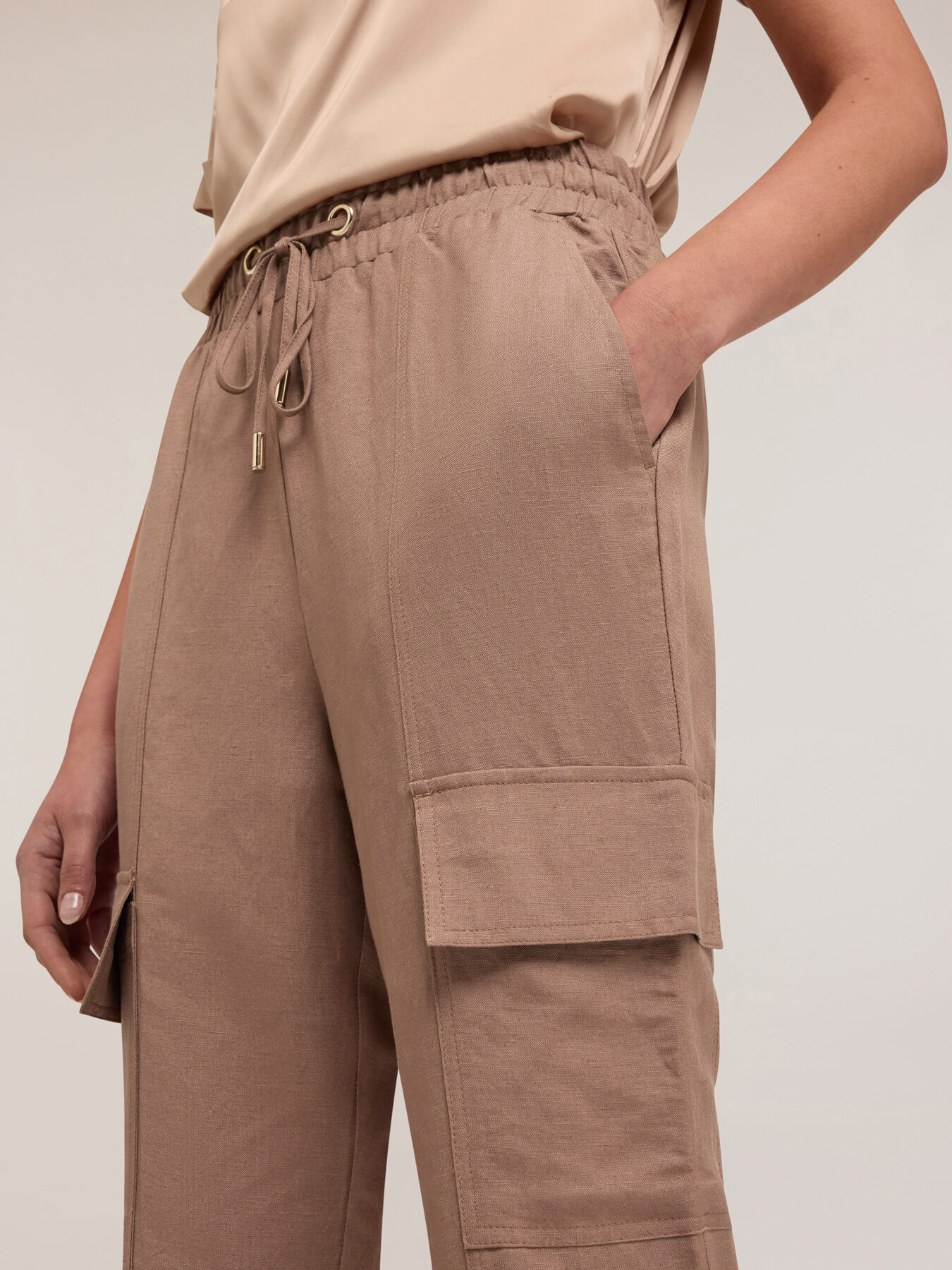 Pantalon jogger cargo en lin m&eacute;lang&eacute; image number 3