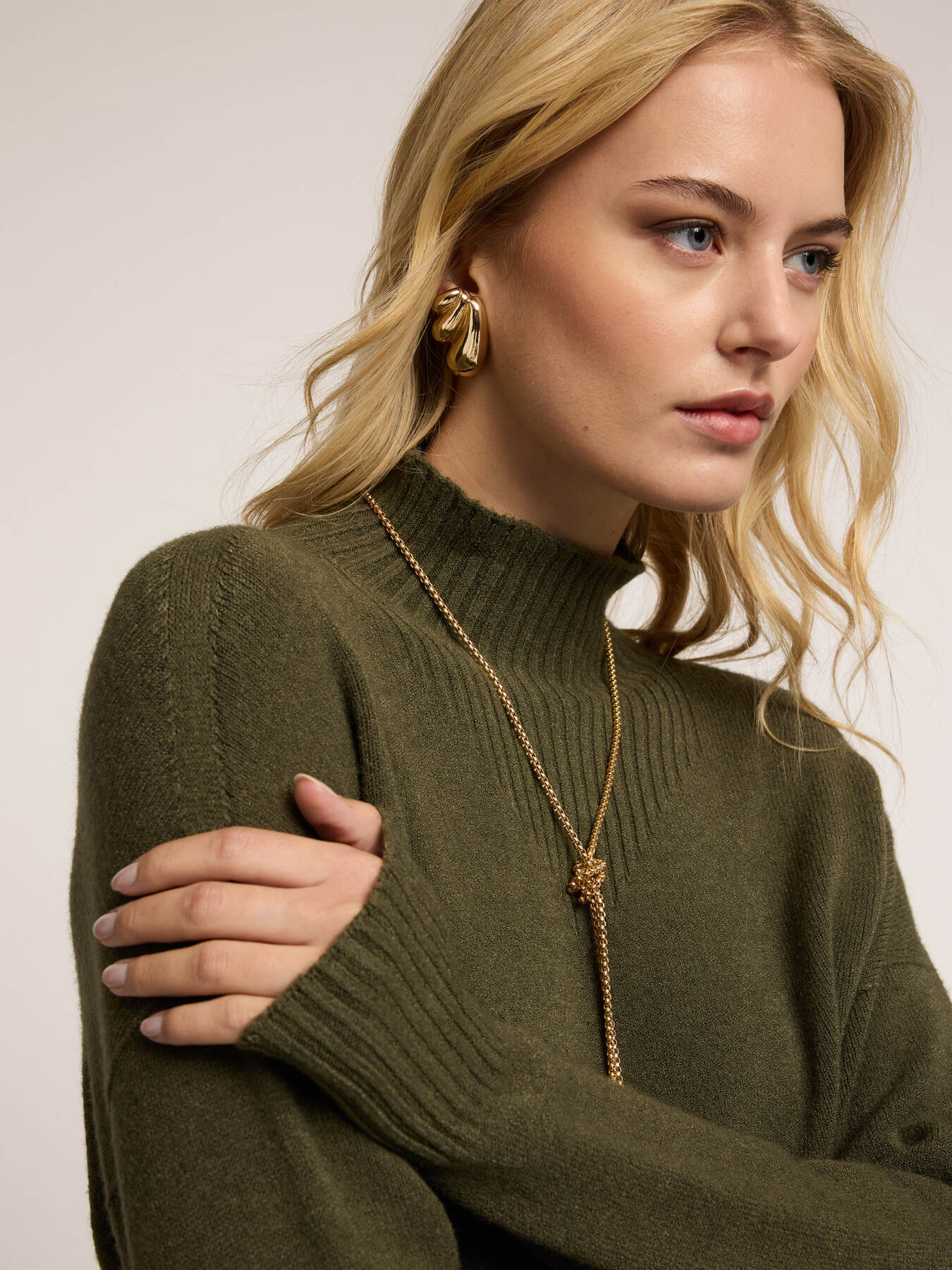 Ribbed viscose turtleneck sweater image number 2