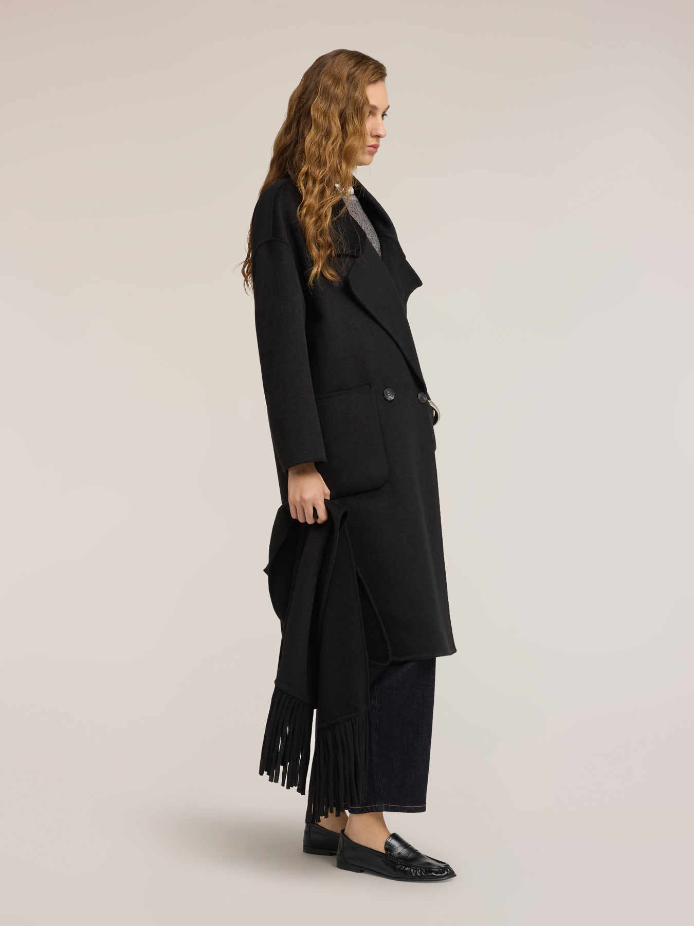 Double-breasted coat in wool blend image number 4