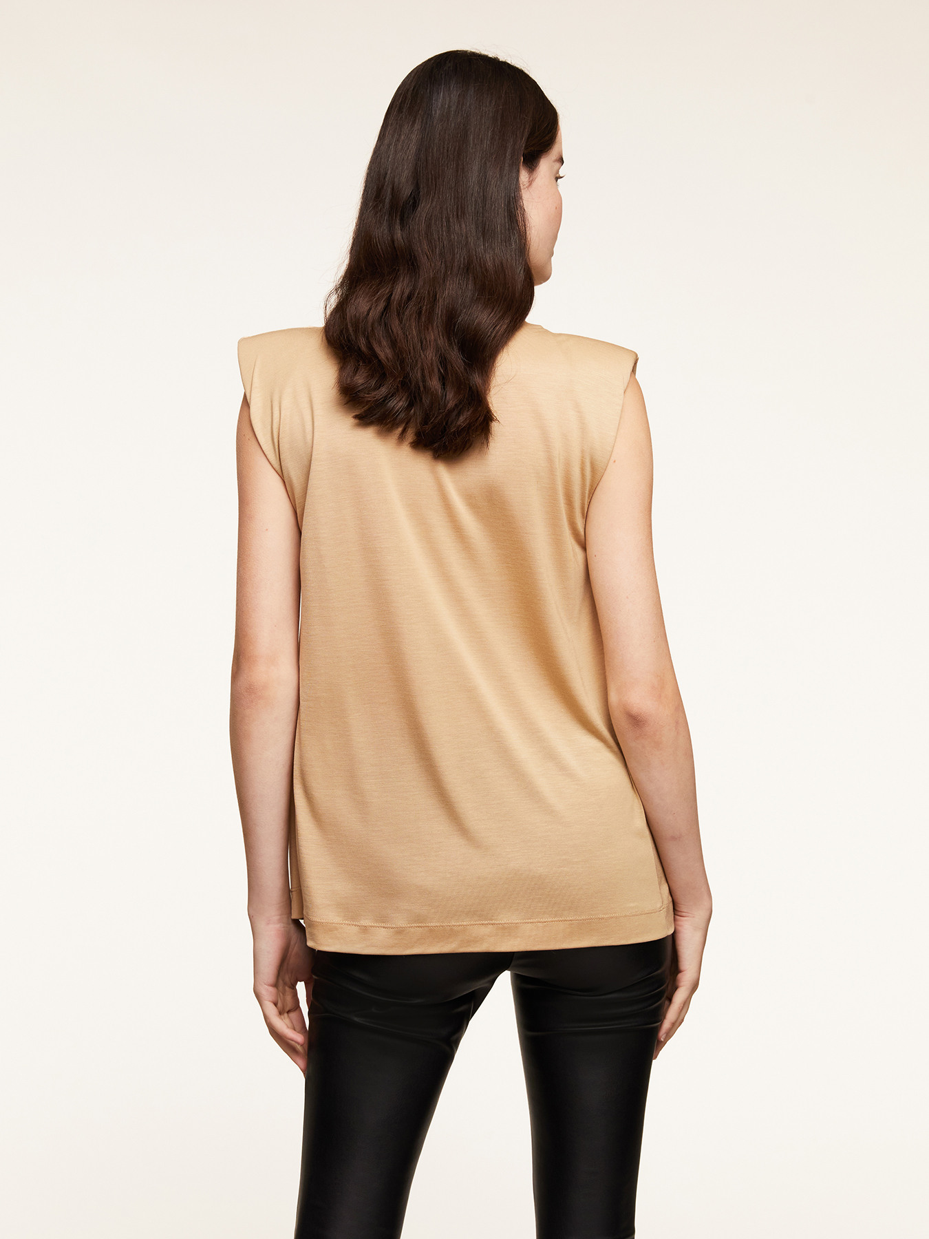 T-shirt con drappeggio image number 1