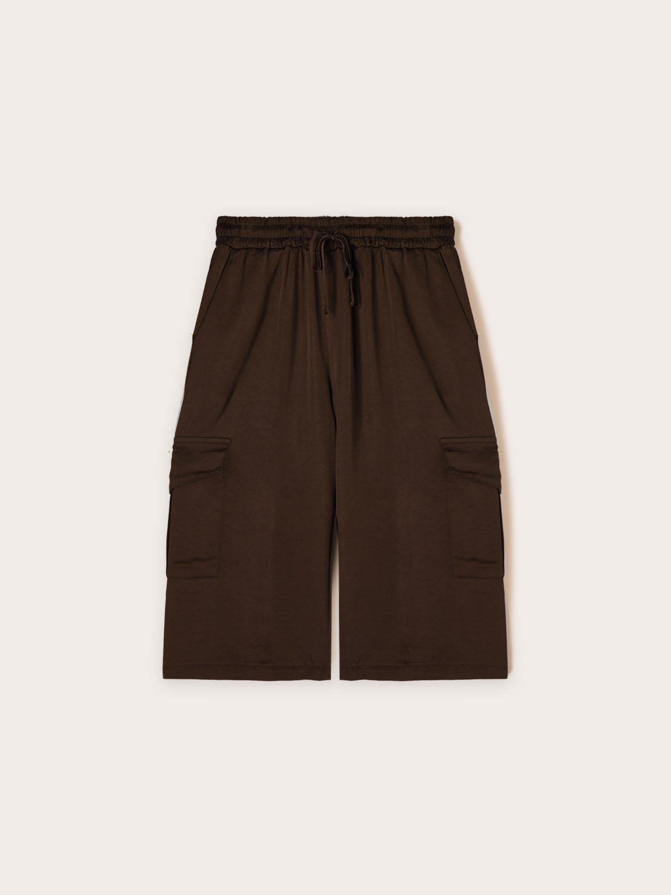 Bermuda con tasche cargo image number 4