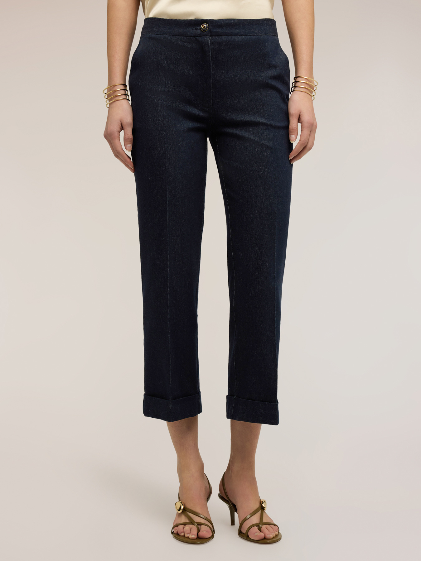 Cropped Jeans mit Aufschlag image number 2