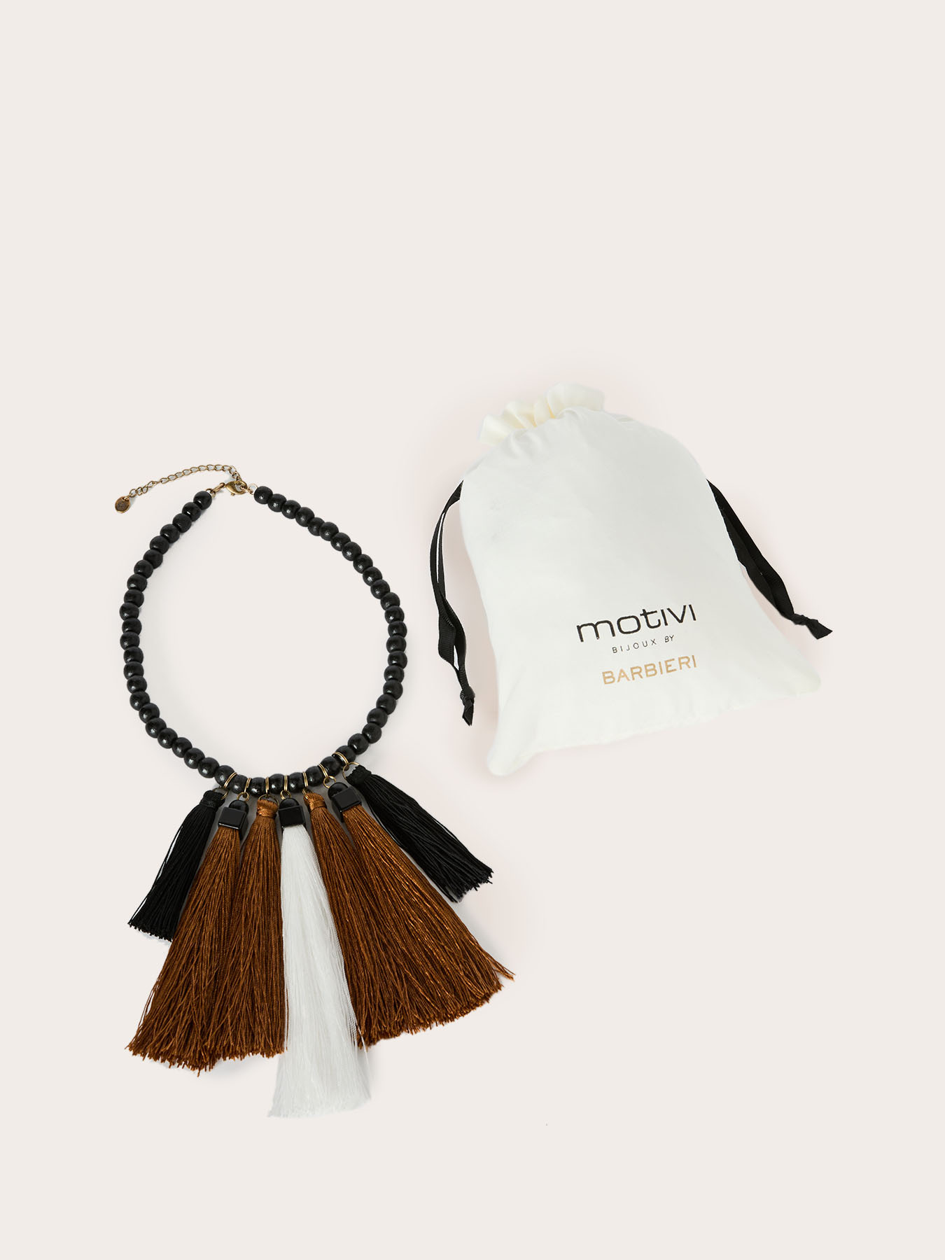 Choker with wooden beads and tassel pendants image number 3